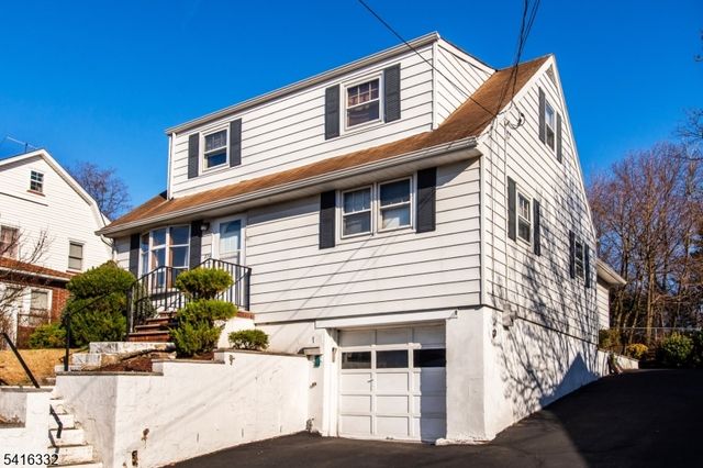 274 Dewey Ave, Totowa Boro, NJ 07512