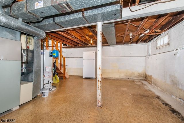 274 Dewey Ave, Totowa Boro, NJ 07512