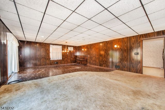 274 Dewey Ave, Totowa Boro, NJ 07512