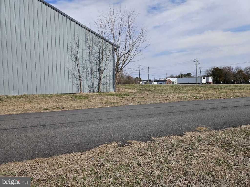 707 W SUNSET AVE, Greensboro, MD 21639