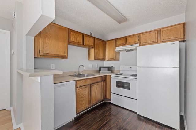 18333 Roehampton Drive 418, Dallas, TX 75252
