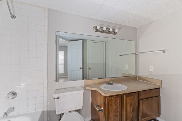 18333 Roehampton Drive 418, Dallas, TX 75252