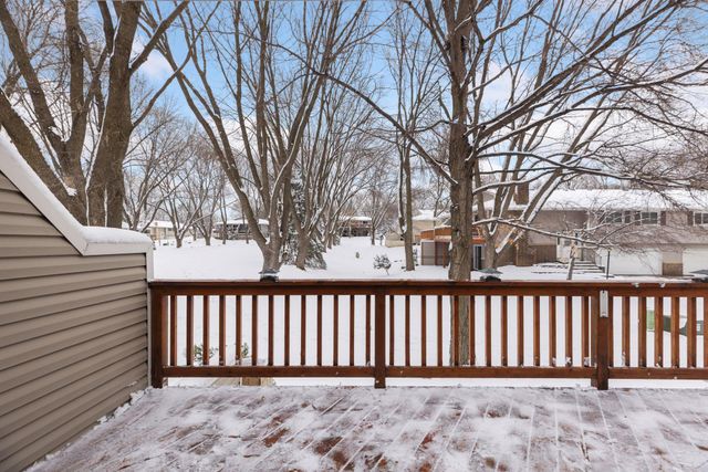 1180 Timbershore Lane, Eagan, MN 55123