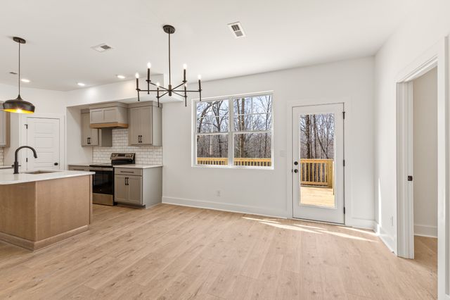 1033 Walnut Grove Road, Dickson, TN 37055