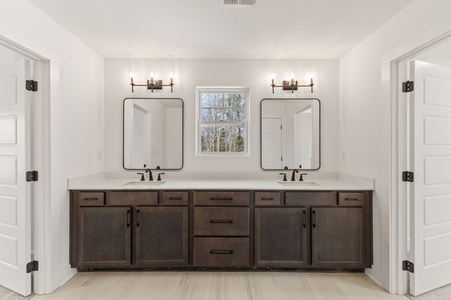 1033 Walnut Grove Road, Dickson, TN 37055