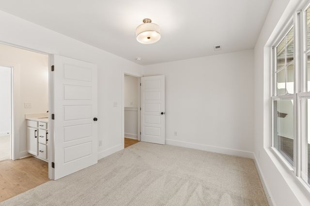 1033 Walnut Grove Road, Dickson, TN 37055