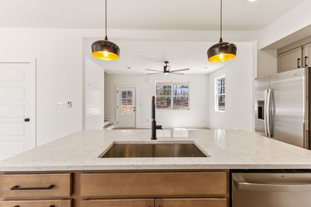 1033 Walnut Grove Road, Dickson, TN 37055