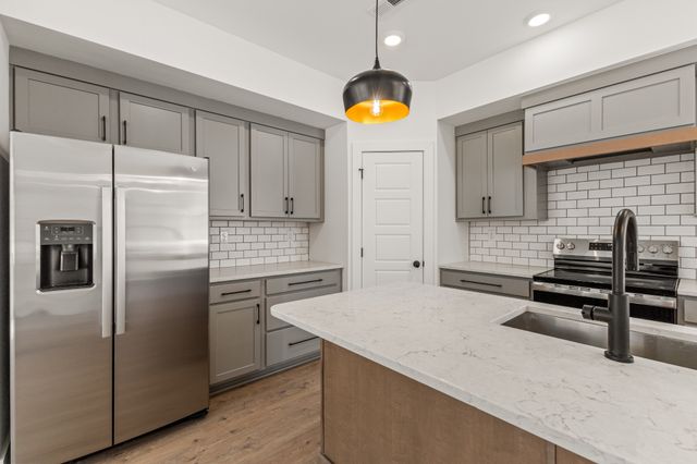 1033 Walnut Grove Road, Dickson, TN 37055