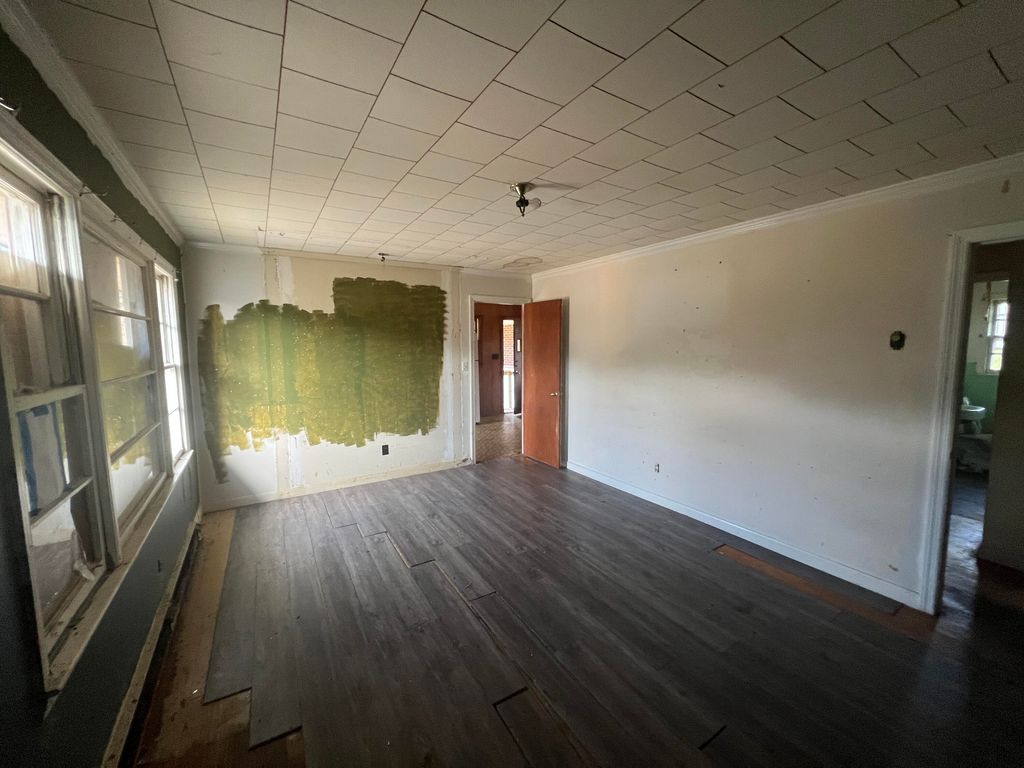 Image 10 of property listing at 1981 Great Falls Highway, Blackstock, SC 29014