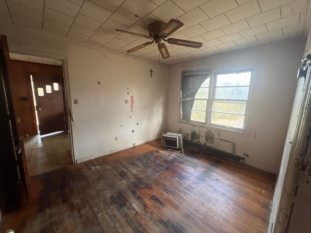 Image 11 of property listing at 1981 Great Falls Highway, Blackstock, SC 29014