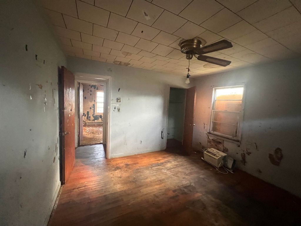 Image 16 of property listing at 1981 Great Falls Highway, Blackstock, SC 29014