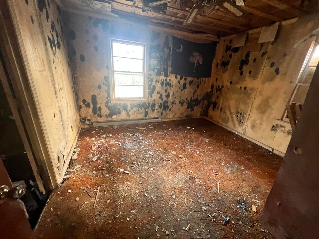 Image 17 of property listing at 1981 Great Falls Highway, Blackstock, SC 29014