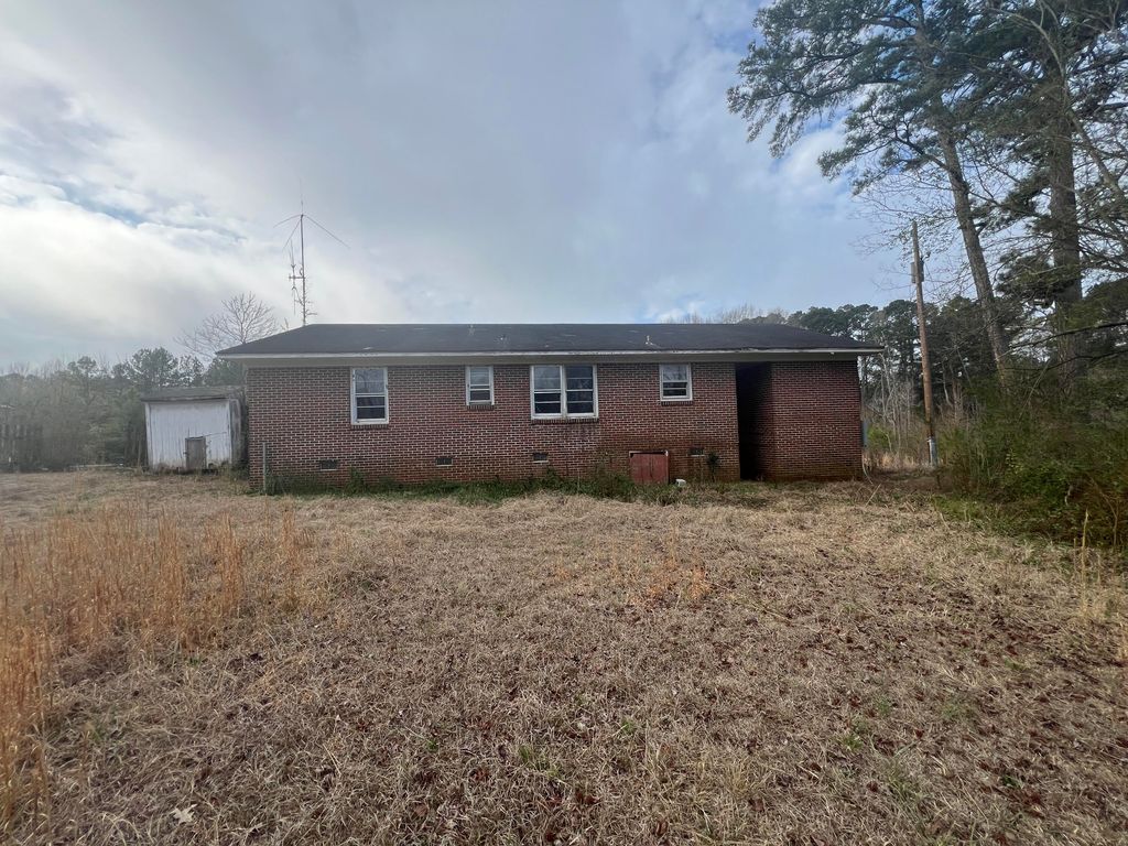 Image 3 of property listing at 1981 Great Falls Highway, Blackstock, SC 29014