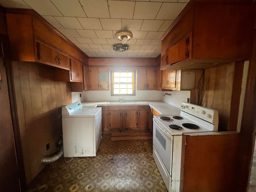 Image 6 of property listing at 1981 Great Falls Highway, Blackstock, SC 29014