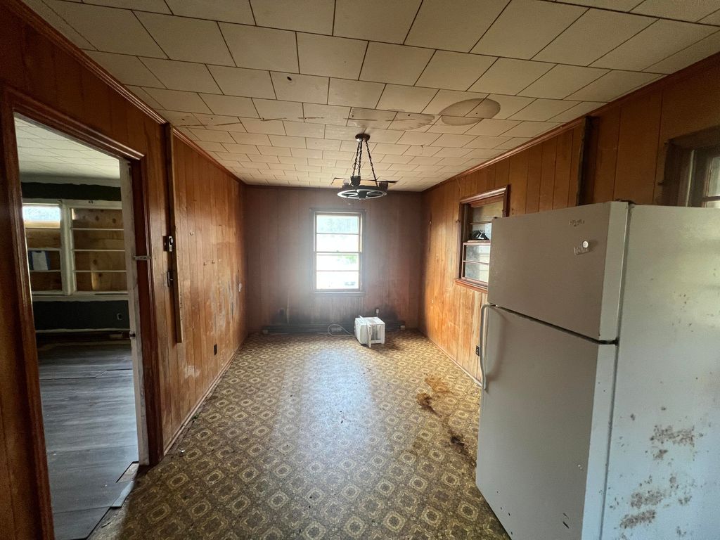 Image 7 of property listing at 1981 Great Falls Highway, Blackstock, SC 29014