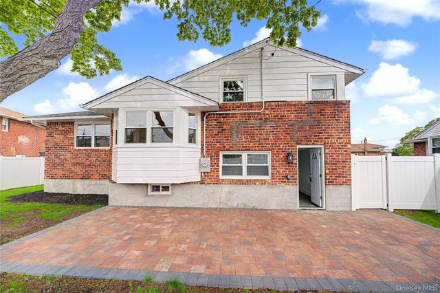 51 Stephen Street, Levittown, NY 11756