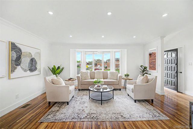 51 Stephen Street, Levittown, NY 11756