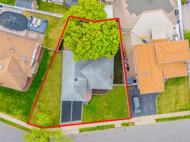 51 Stephen Street, Levittown, NY 11756