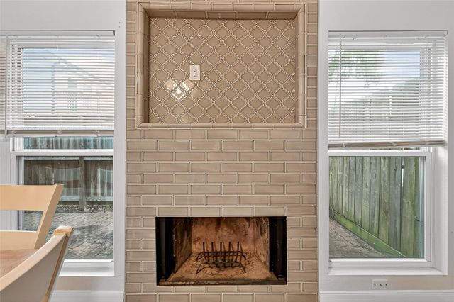 711 Worthshire Street, Houston, TX 77008