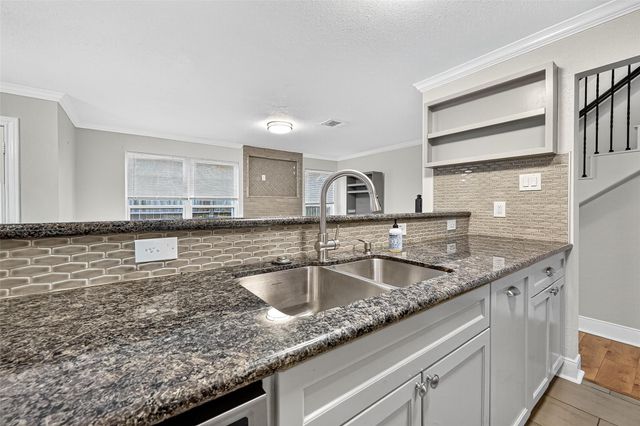 711 Worthshire Street, Houston, TX 77008