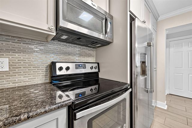711 Worthshire Street, Houston, TX 77008