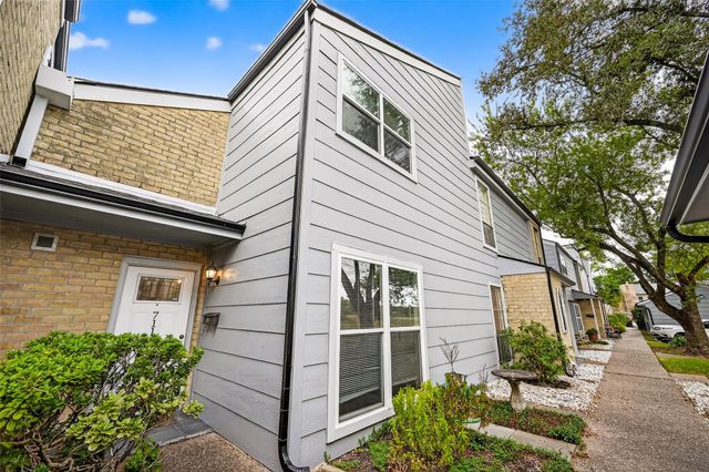 711 Worthshire Street, Houston, TX 77008