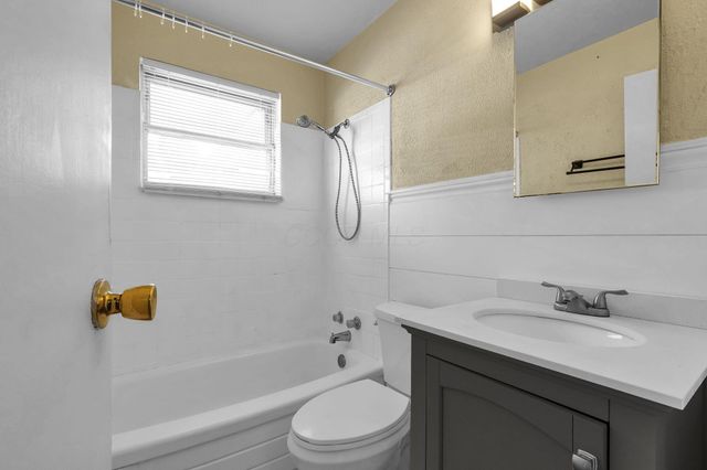 228 Currier Drive, Columbus, OH 43207