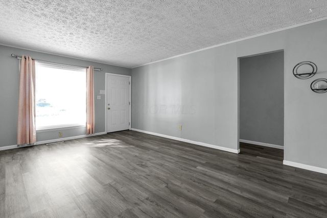 228 Currier Drive, Columbus, OH 43207