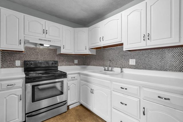 228 Currier Drive, Columbus, OH 43207