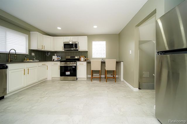 3080 Oakman Boulevard, Detroit, MI 48238