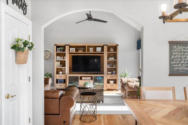 129 Birkdale Drive, Georgetown, KY 40324