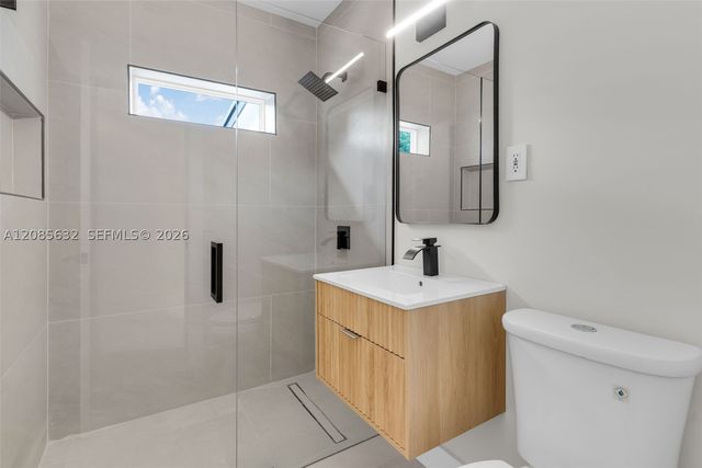 1525 NE 18th Ave, Fort Lauderdale, FL 33304