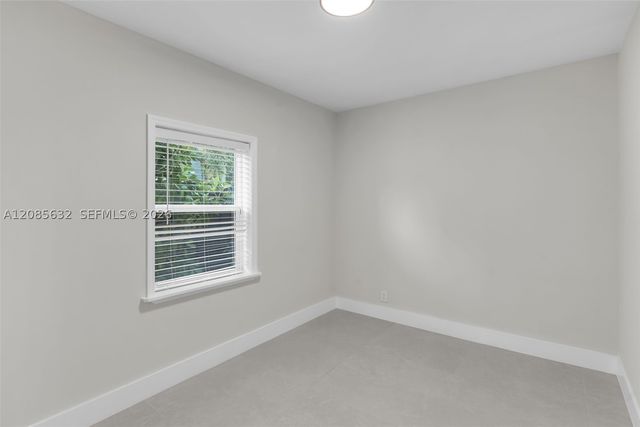 1525 NE 18th Ave, Fort Lauderdale, FL 33304