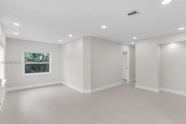 1525 NE 18th Ave, Fort Lauderdale, FL 33304