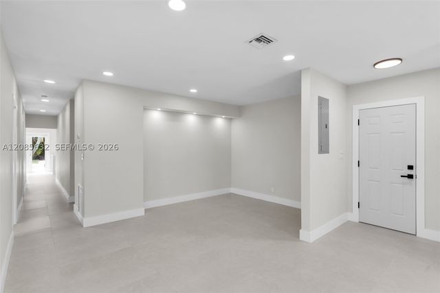 1525 NE 18th Ave, Fort Lauderdale, FL 33304