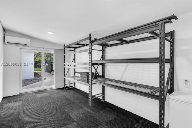 1525 NE 18th Ave, Fort Lauderdale, FL 33304