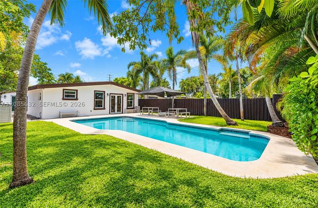 1525 NE 18th Ave, Fort Lauderdale, FL 33304