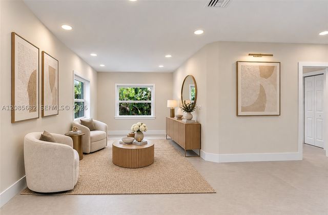1525 NE 18th Ave, Fort Lauderdale, FL 33304