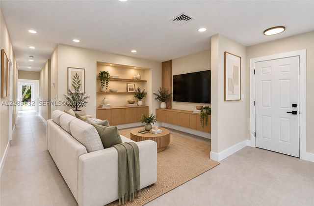 1525 NE 18th Ave, Fort Lauderdale, FL 33304