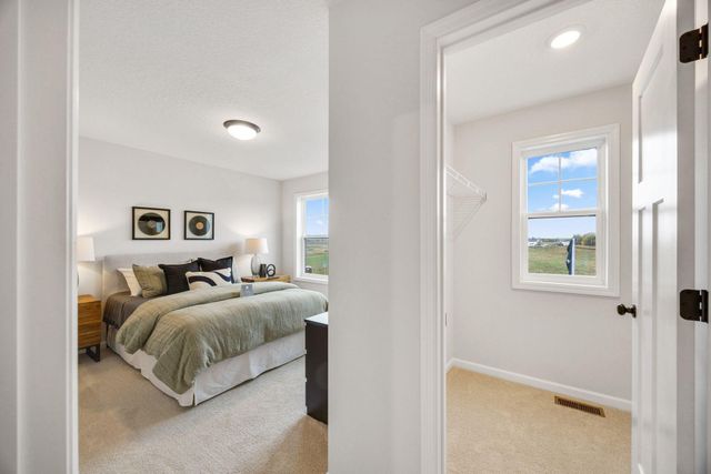 1937 Dahlia Drive, Shakopee, MN 55379