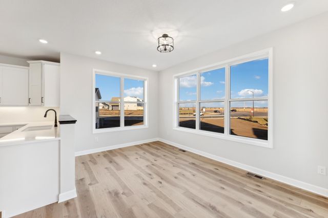 1937 Dahlia Drive, Shakopee, MN 55379