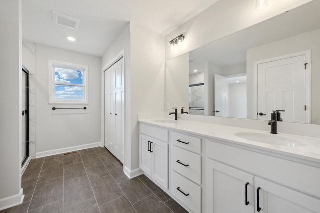 1937 Dahlia Drive, Shakopee, MN 55379