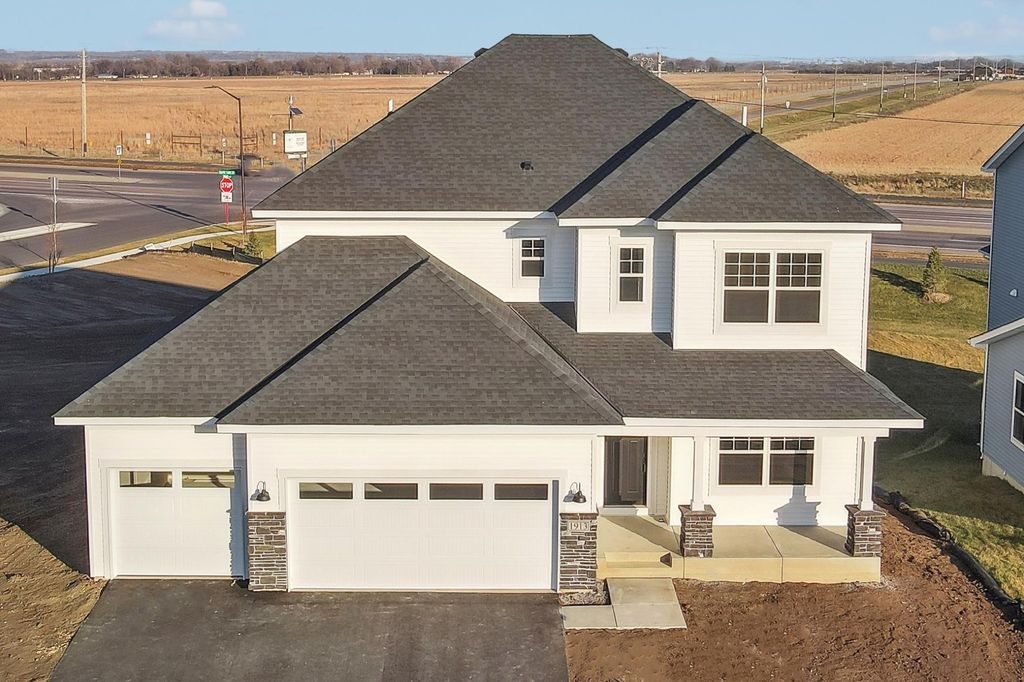 1937 Dahlia Drive, Shakopee, MN 55379