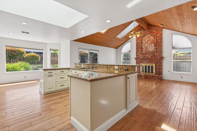8797 Bronson Dr, Granite Bay, CA 95746