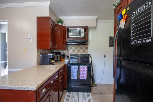 4307 GREENGARDEN Boulevard, Erie, PA 16509