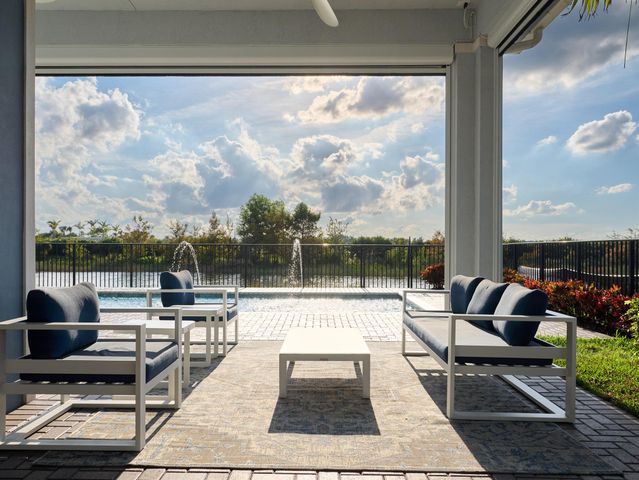 9973 Regency Way, Palm Beach Gardens, FL 33412