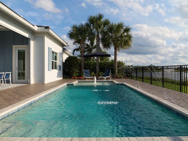 9973 Regency Way, Palm Beach Gardens, FL 33412