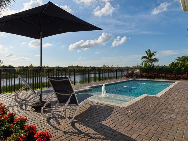 9973 Regency Way, Palm Beach Gardens, FL 33412