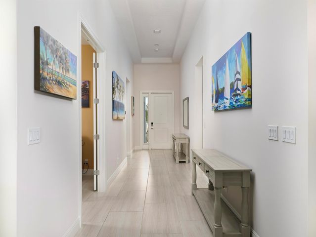 9973 Regency Way, Palm Beach Gardens, FL 33412