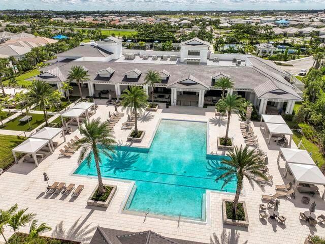 9973 Regency Way, Palm Beach Gardens, FL 33412